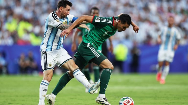 Messi20red.jpg
